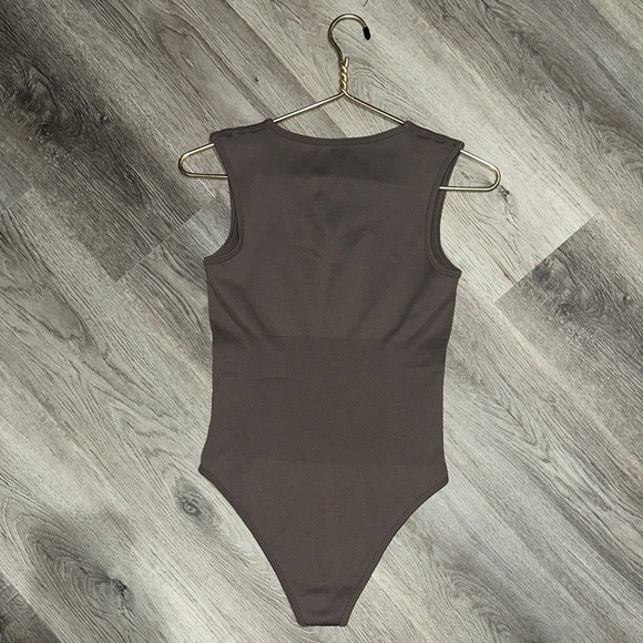 OQQ Women’s 1 Piece Sexy Ribbed V Neck Tank Top Bodysuit Brown SKU002 - Picture 4 of 6